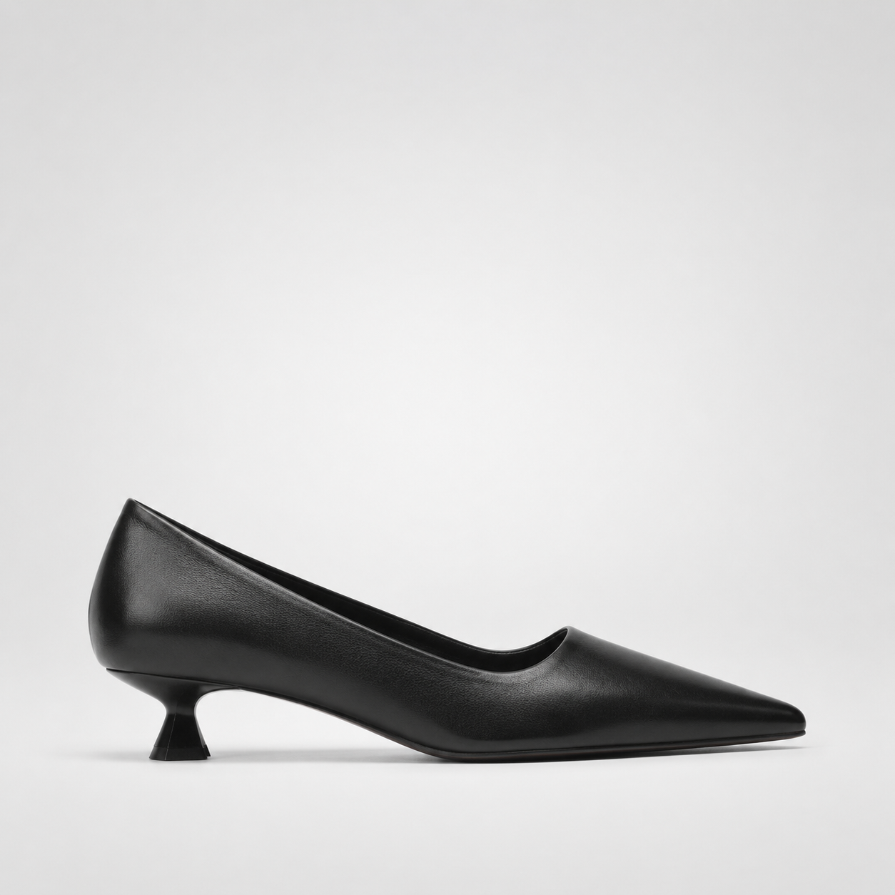 Evelyn | Women's Pointed-Toe Pumps – Kitten Heel Court Shoes