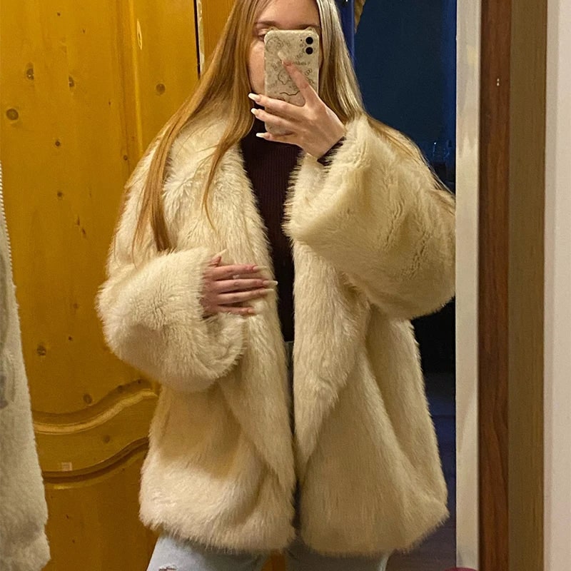 Bernadette | Women's Oversized Faux Fur Winter Coat - Long Sleeve Ribbed Cuff Jacket