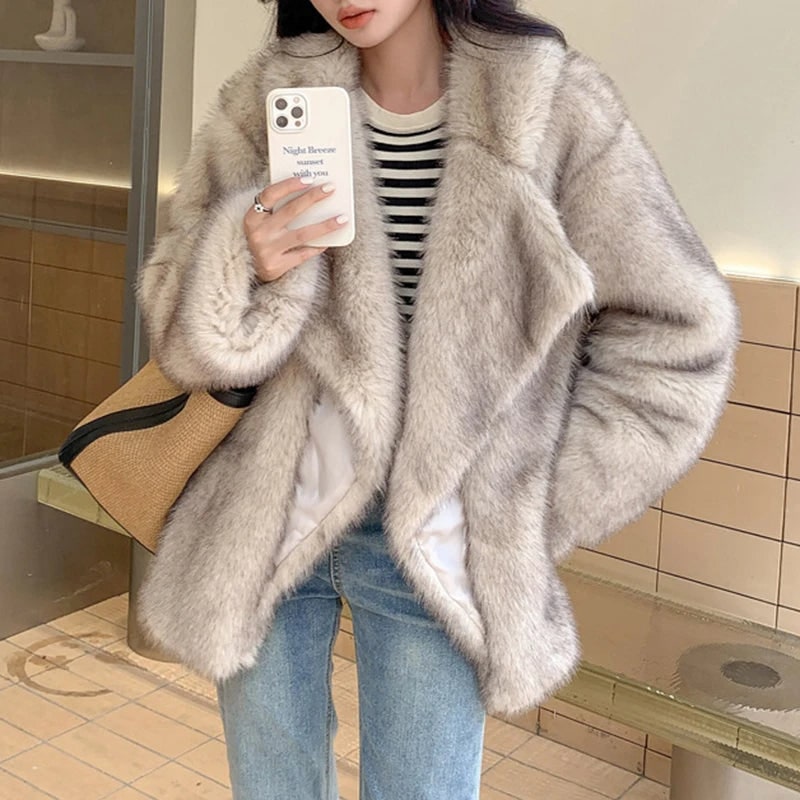 Bernadette | Women's Oversized Faux Fur Winter Coat - Long Sleeve Ribbed Cuff Jacket