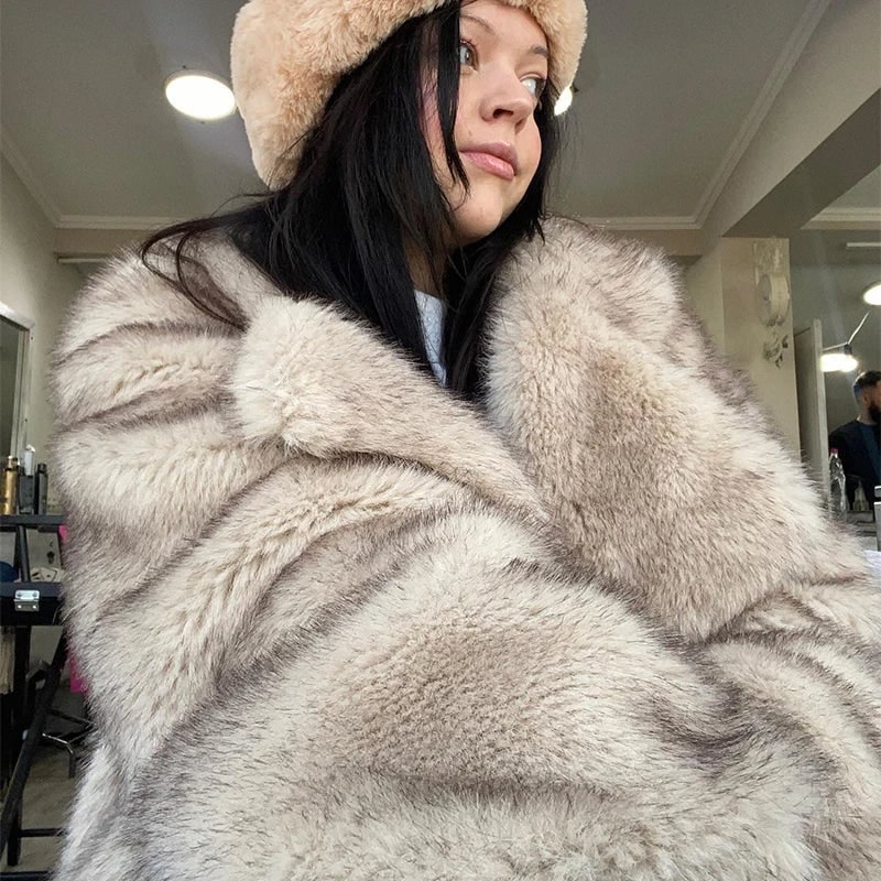 Bernadette | Women's Oversized Faux Fur Winter Coat - Long Sleeve Ribbed Cuff Jacket