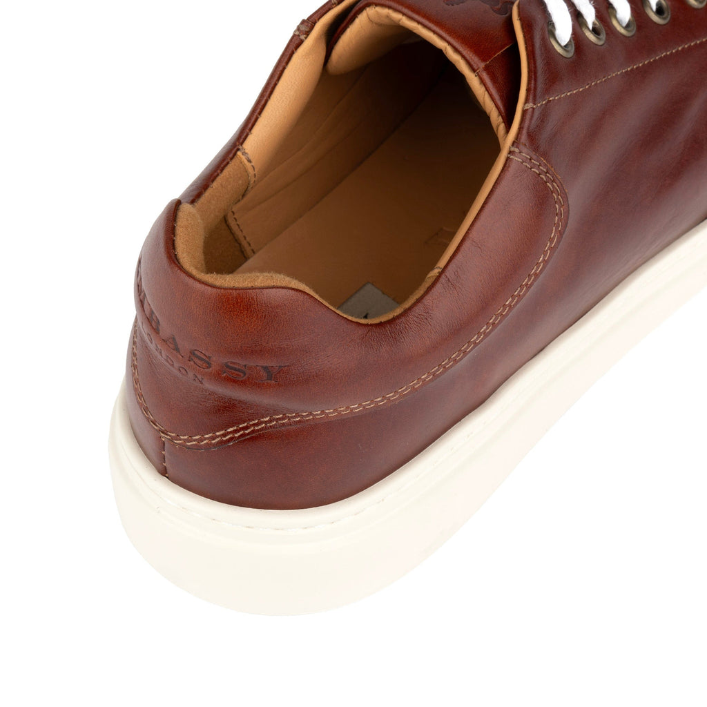 Edmund | Men's faux leather Trainers - Brown Low-Top Trainers with White Sole