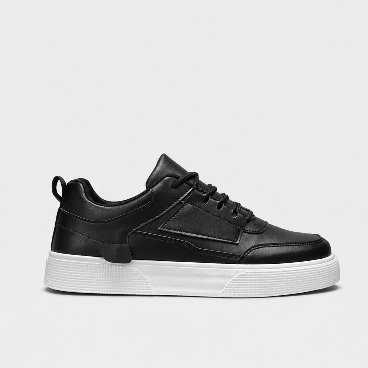Wilhelmina | Women's Wide-Fit Cushioned Trainers - Comfortable Everyday Sneakers