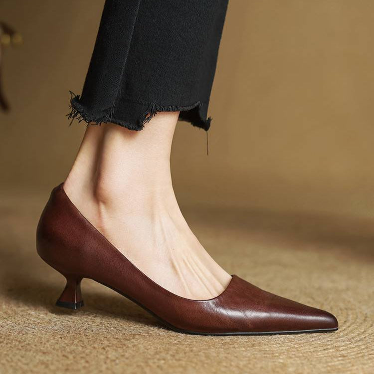 Evelyn | Women's Pointed-Toe Pumps – Kitten Heel Court Shoes