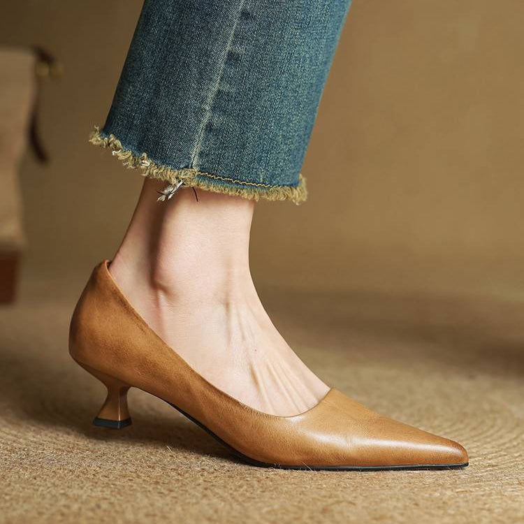 Evelyn | Women's Pointed-Toe Pumps – Kitten Heel Court Shoes