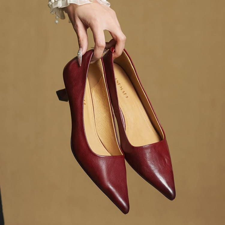 Evelyn | Women's Pointed-Toe Pumps – Kitten Heel Court Shoes