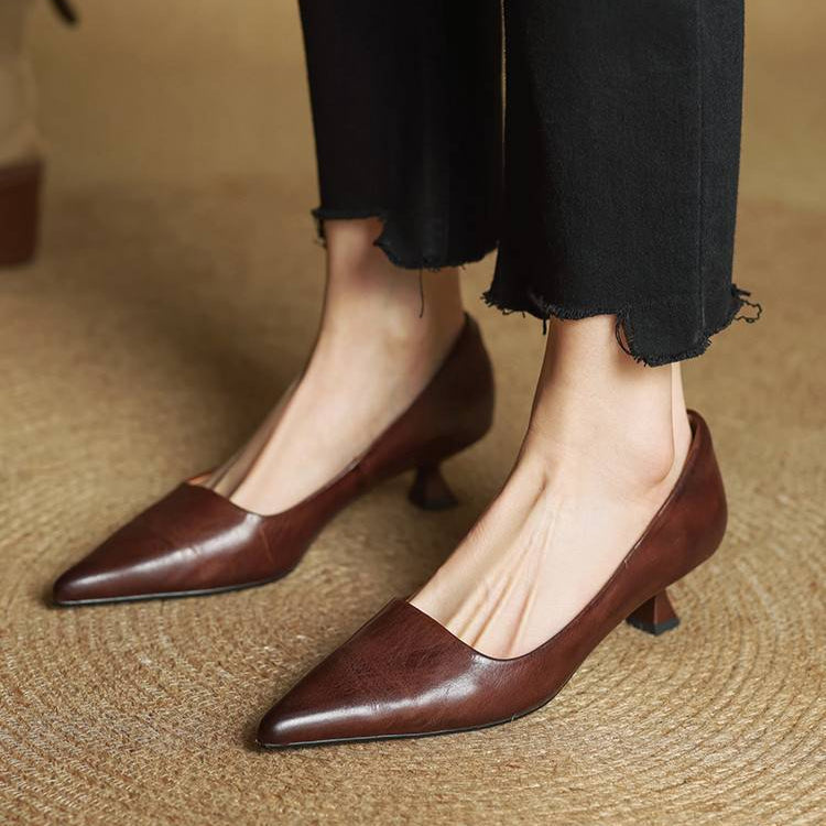 Evelyn | Women's Pointed-Toe Pumps – Kitten Heel Court Shoes