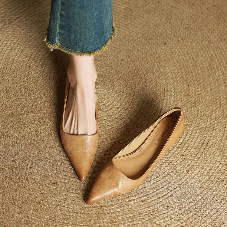 Evelyn | Women's Pointed-Toe Pumps – Kitten Heel Court Shoes