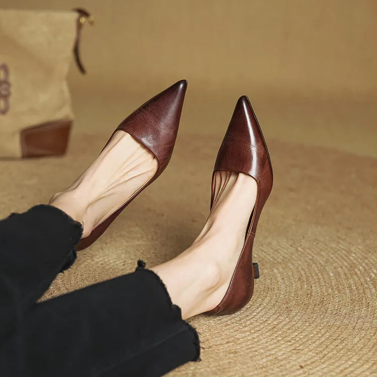 Evelyn | Women's Pointed-Toe Pumps – Kitten Heel Court Shoes