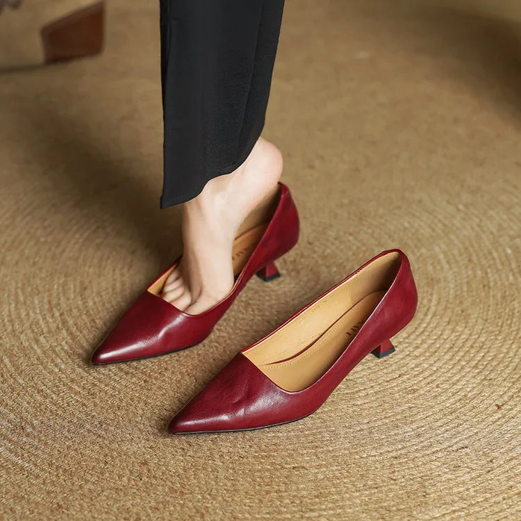 Evelyn | Women's Pointed-Toe Pumps – Kitten Heel Court Shoes