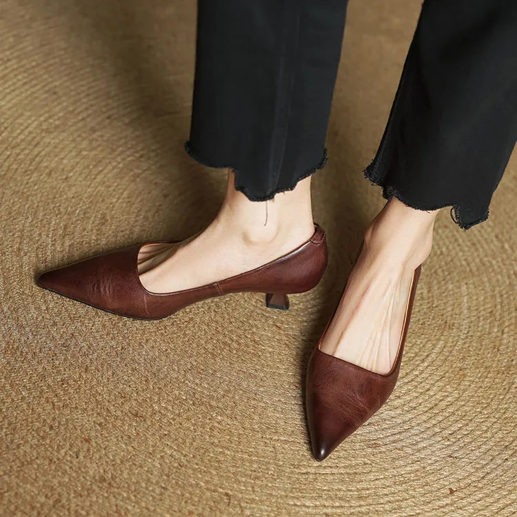 Evelyn | Women's Pointed-Toe Pumps – Kitten Heel Court Shoes