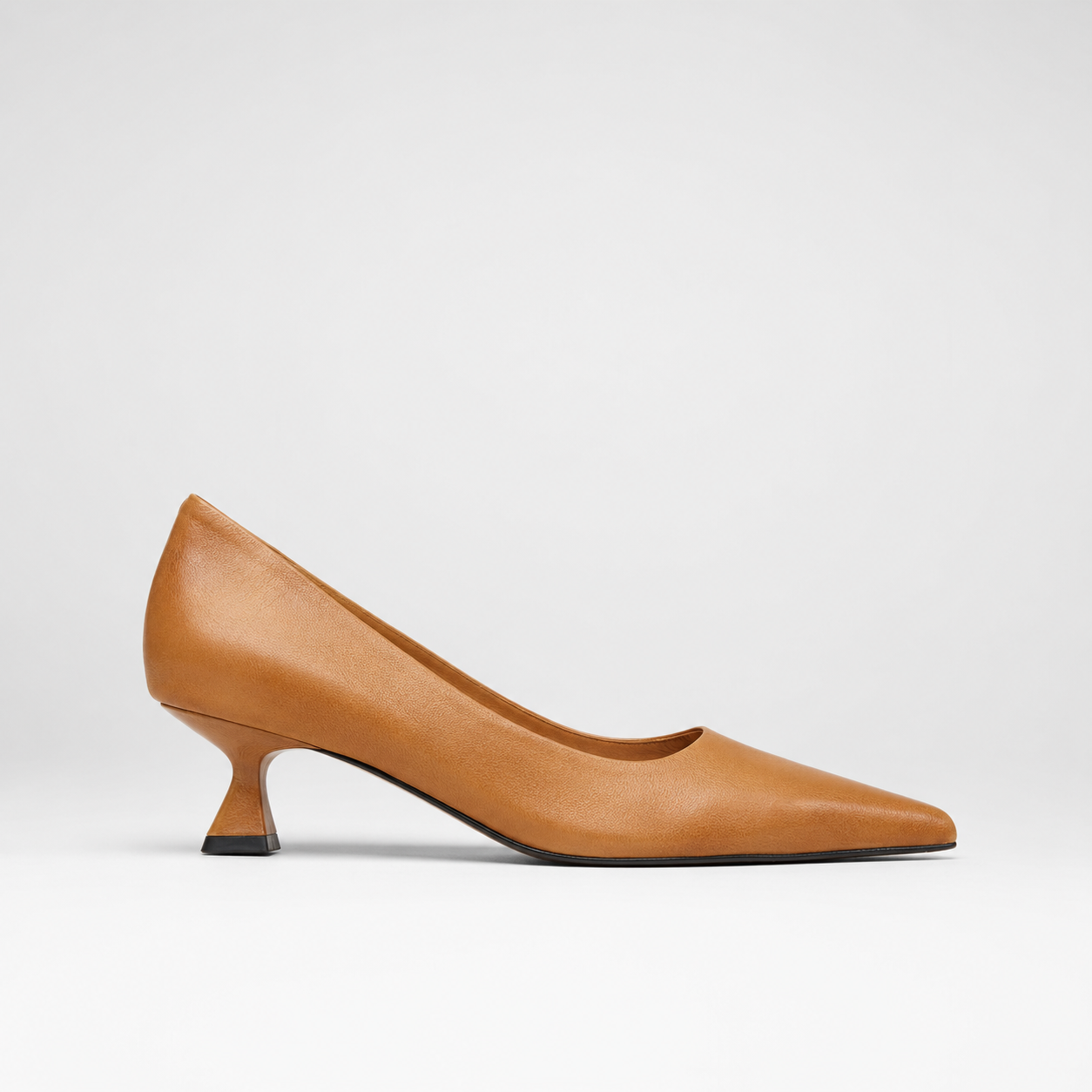 Evelyn | Women's Pointed-Toe Pumps – Kitten Heel Court Shoes