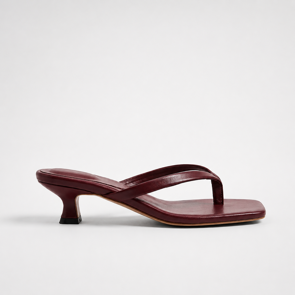 Sienna | Women's Kitten Heel Flip-Flops – Minimalist Summer Sandals