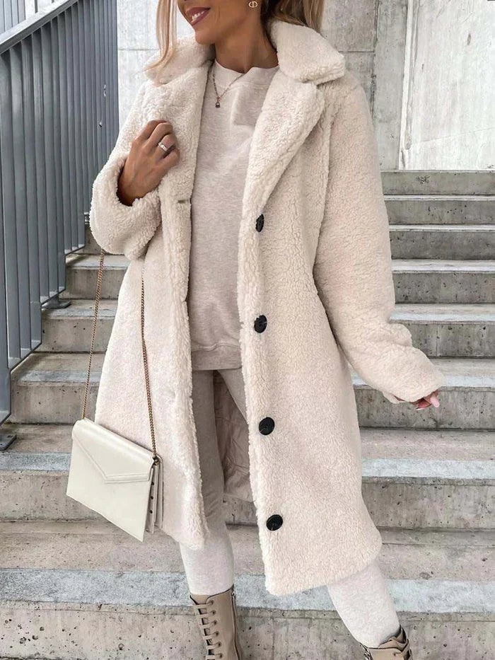 Amanda | Dames Teddyjas - Lange Winterjas met Revers en Knoopsluiting