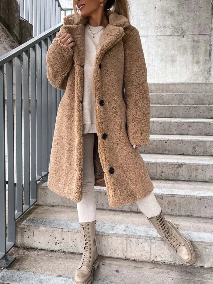 Amanda | Dames Teddyjas - Lange Winterjas met Revers en Knoopsluiting