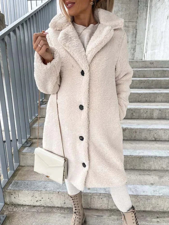 Amanda | Dames Teddyjas - Lange Winterjas met Revers en Knoopsluiting