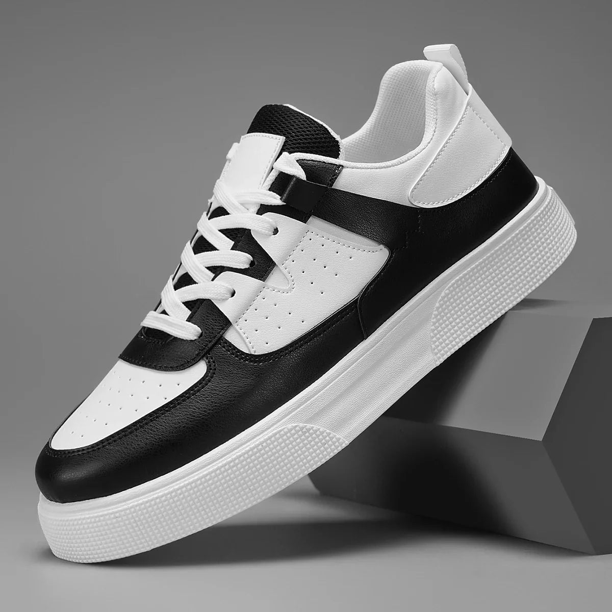 Griffin | Men's Lace-Up Casual Trainers - Lightweight Everyday Sneakers